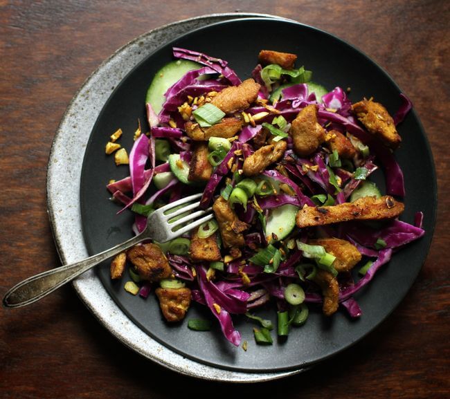 red cabbage salad with seitan
