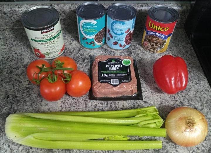 The Best High Protein Vegan Chili (Easy + 21g protein)